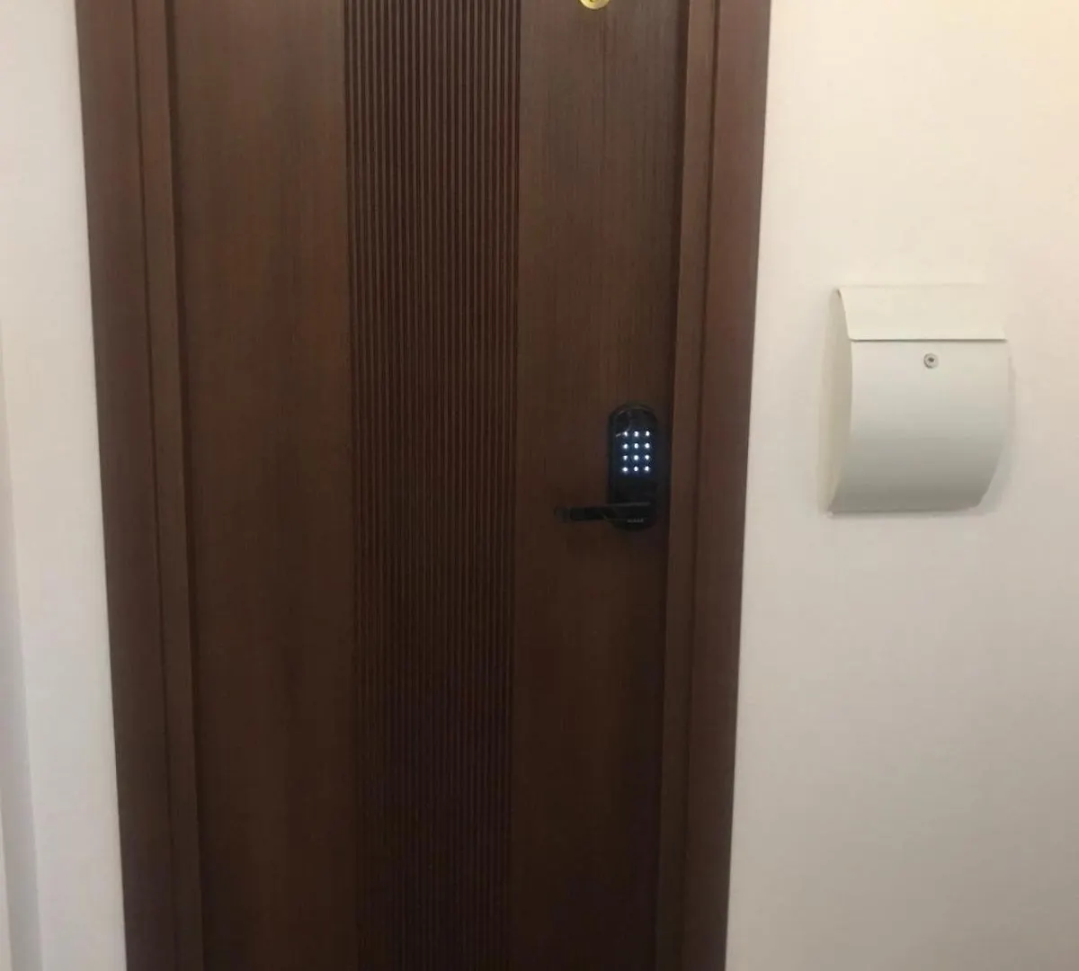 Lilia 3 Self-Check In Apartment With Hot Water Despite Prevention In The Neighborhood, Food And Drink Shop Open Until 10 Pm And Free Parking Area Next Ot 24 Hours Food And Drink Shop And Free Parking Area Sofia