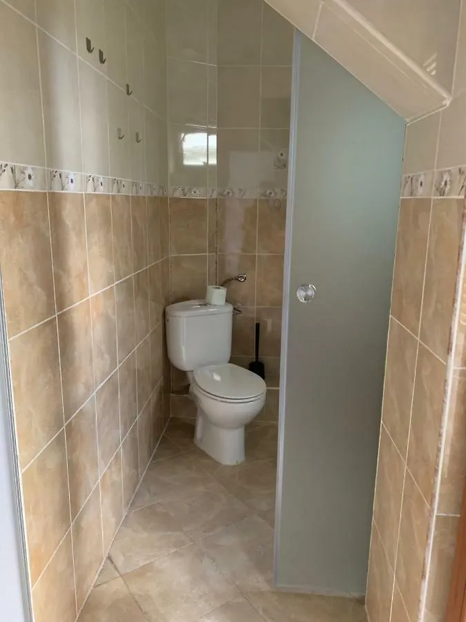 Lilia 3 Self-Check In Apartment With Hot Water Despite Prevention In The Neighborhood, Food And Drink Shop Open Until 10 Pm And Free Parking Area Next Ot 24 Hours Food And Drink Shop And Free Parking Area Sofia