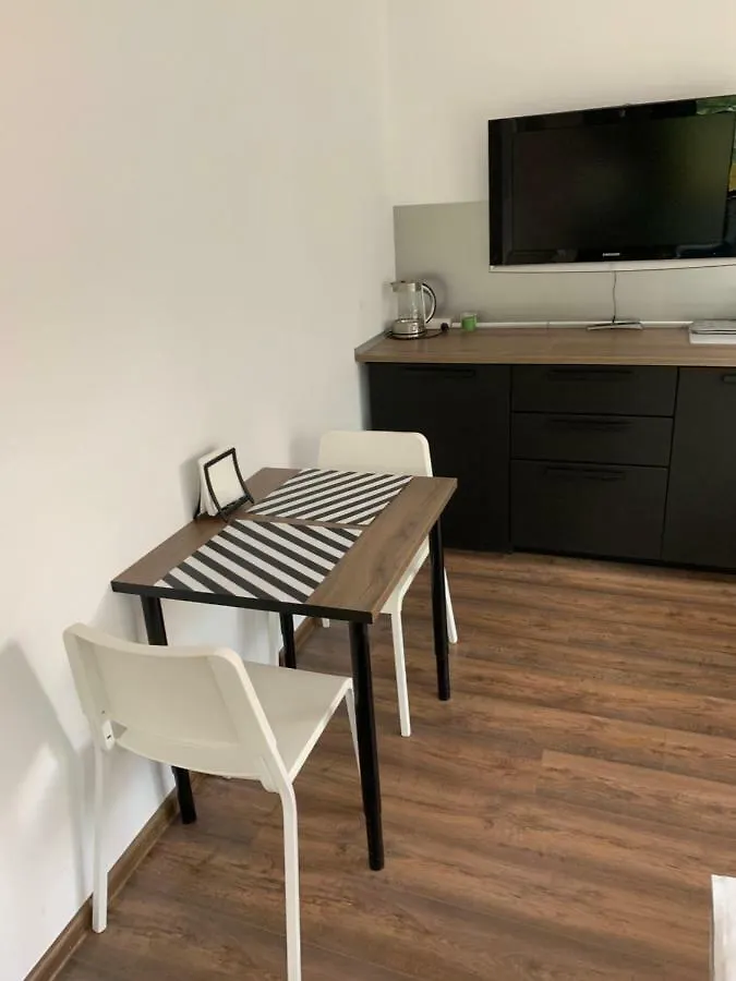Lilia 3 Self-Check In Apartment With Hot Water Despite Prevention In The Neighborhood, Food And Drink Shop Open Until 10 Pm And Free Parking Area Next Ot 24 Hours Food And Drink Shop And Free Parking Area Sofia