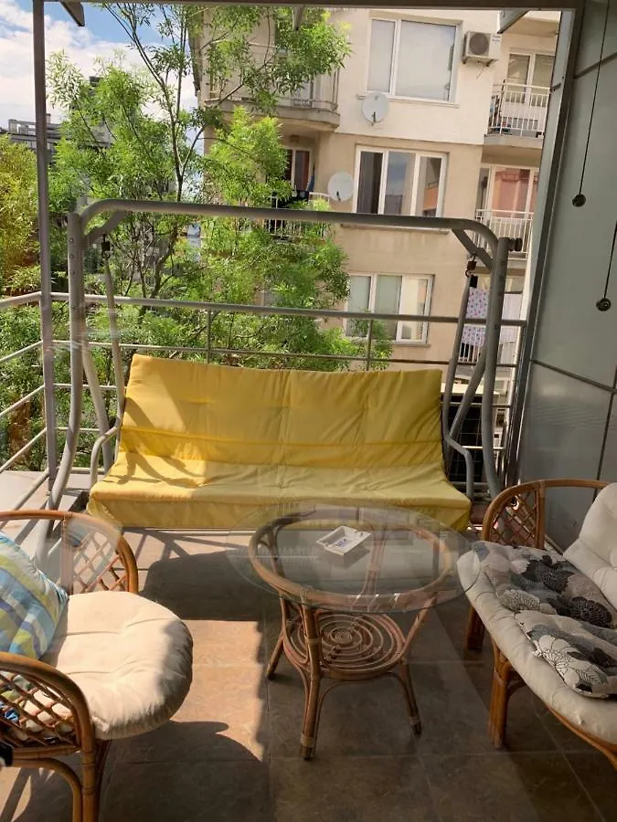 Lilia 3 Self-Check In Apartment With Hot Water Despite Prevention In The Neighborhood, Food And Drink Shop Open Until 10 Pm And Free Parking Area Next Ot 24 Hours Food And Drink Shop And Free Parking Area Sofia 0*,