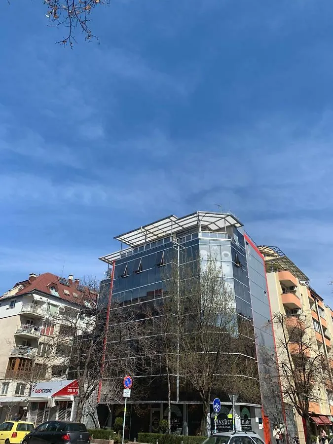 Lilia 3 Self-Check In Apartment With Hot Water Despite Prevention In The Neighborhood, Food And Drink Shop Open Until 10 Pm And Free Parking Area Next Ot 24 Hours Food And Drink Shop And Free Parking Area Sofia